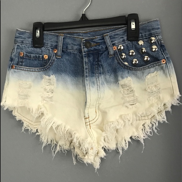 signature 8 Pants - Signature 8 ombré distressed studded denim shorts